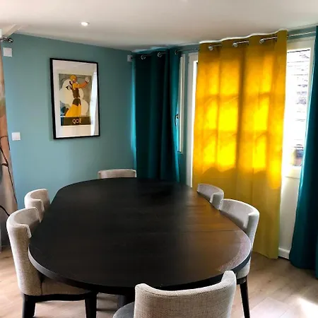 De La Maison Du Haras بيت للعطل