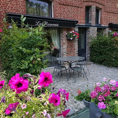 De La Maison Du Haras بيت للعطل *