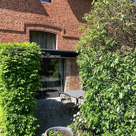 بيت للعطل De La Maison Du Haras *